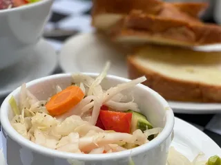 Val’s Delicatessen