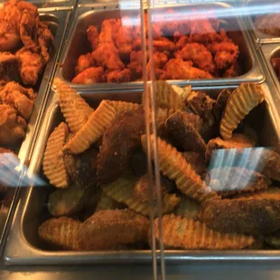 Picture taken when they first open the food counter at 5am.