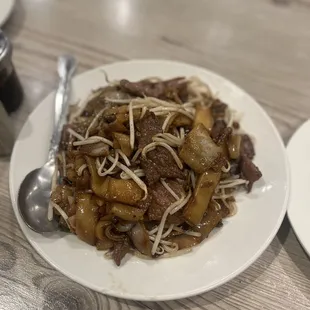 Beef chow fun