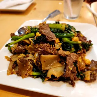 Beef pad see ewe