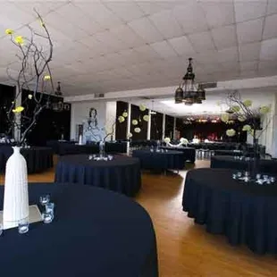 Star Palace Ballroom setup for dinner.