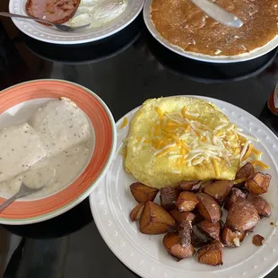 breakfast omelet with biscuits n gravy