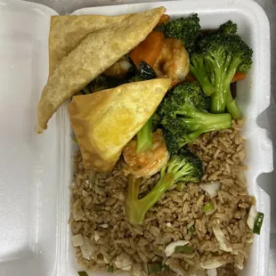 Shrimp and broccoli