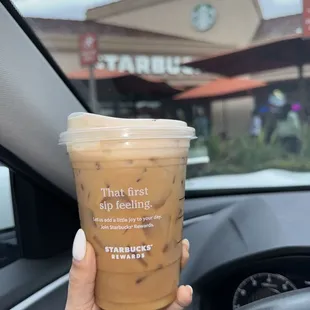 Grande Iced Americano