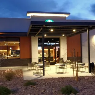  the outside of a starbucks