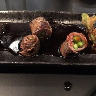 6 Piece Asparagus Beef Roll