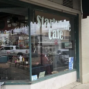 the outside of the restaurant