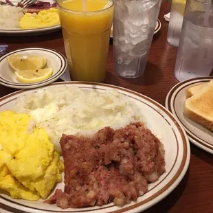 Two Eggs with Corned Beef Hash