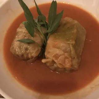 Stuffed cabbage with meat and rice in tomato souse (1pc)