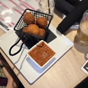 Mac N Cheese Bites