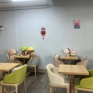 Seating plenty
