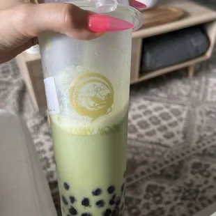 matcha shake with boba