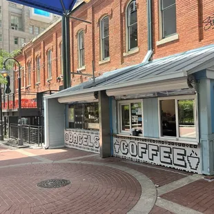 Walk-up window to order and pick up food