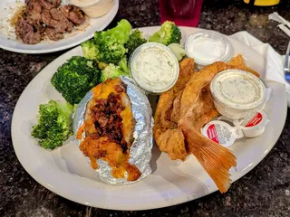 Starter's Bar & Grill