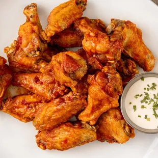 food, fried chicken, chicken wings, chicken wings and fried chicken, chicken, poultry, bbq wings, fried chicken wings, bbq chicken