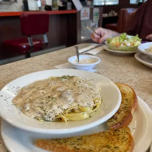 Beef stroganoff special