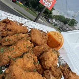 fried chicken, chicken wings, bbq wings, chicken wings and fried chicken, fried chicken wings, chicken, poultry, food, bbq chicken