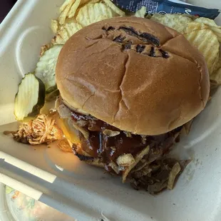 Burger with pulled pork