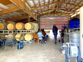 Rolling Bay Winery