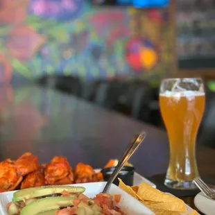 Shhhhh... my wings n cevehie fat girl snack attack