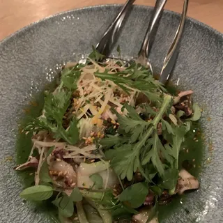 Hand Rolled Garlic Noodles