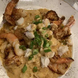 Newlin BBQ Style Shrimp, Tails, and Grits Plate