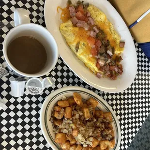 Omelette and with home fries