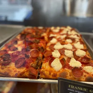 a close up of a pizza