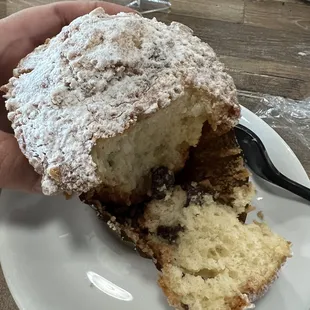 Coffee cake muffin (perfect mix between a coffee cake and a muffin but does have raisins if you hate those)