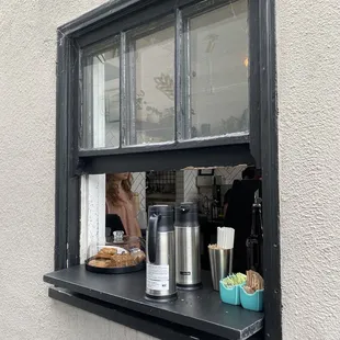 Side window for all the extras