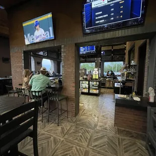 Outside bar