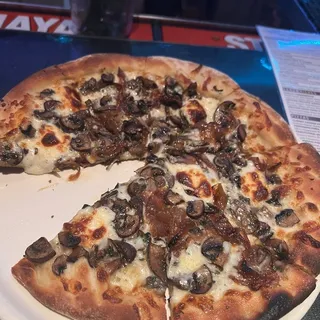 Wild Mushroom Pizza Lunch