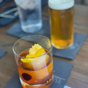 This is their delicious "Old Fashion" and an excellent IPA. I also had a Rose Whisky and Beer back.