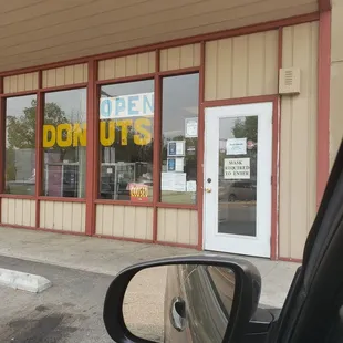 Big sign says open and under says closed. So annoying.