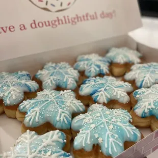 Snowflake donuts