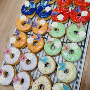 food, donuts, dough desserts