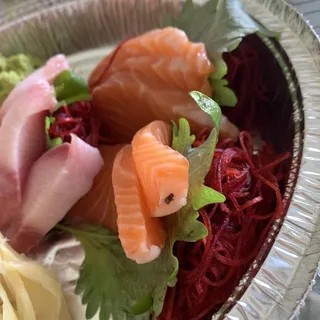 5 Piece Fresh Salmon Sashimi