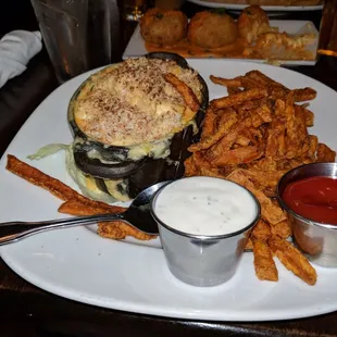 Buffalo Mac and cheese with them sweet potato fries