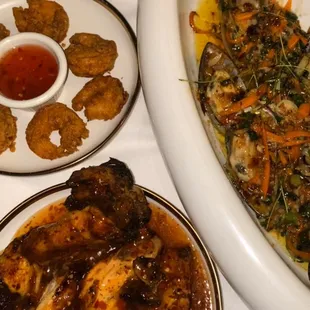 Fried shrimp with chili sauce, grilled chicken with chili sauce and garlic muscles