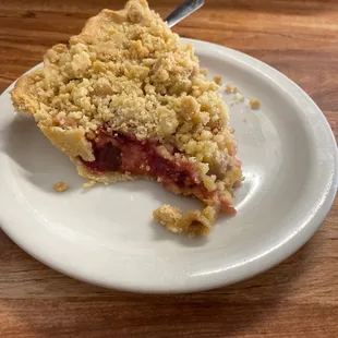 Strawberry rhubarb crumb Pie Slice