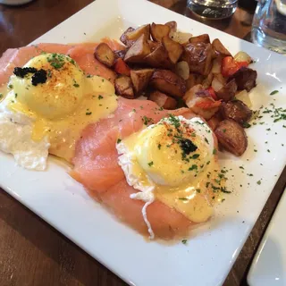 Smoked Salmon Bagel Plate