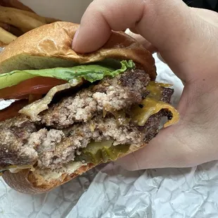 Delicious burger and great fries!!!