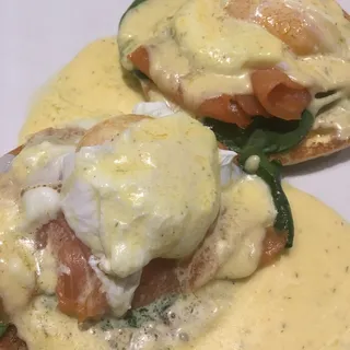 Smoked Salmon Benedict