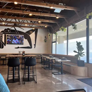 3 Tvs to watch the games