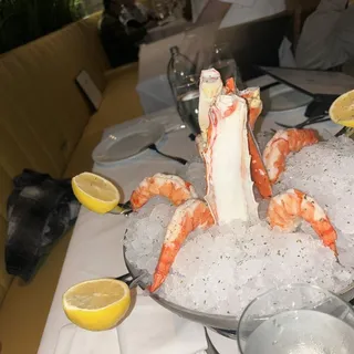 Iced Alaskan King Crab Legs**