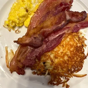 Eggs bacon and hash browns