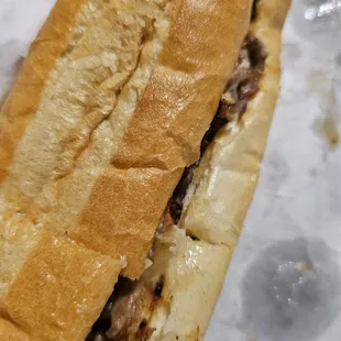Steak sandwich lacks meat,onion &amp; pepper