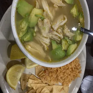Large Caldo Tlalpeño