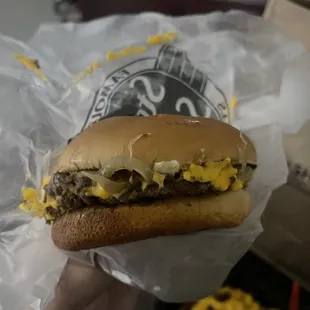 Double steakburger w/ grilled onions