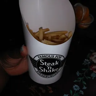 Fries weren&apos;t filled up and are cold.
